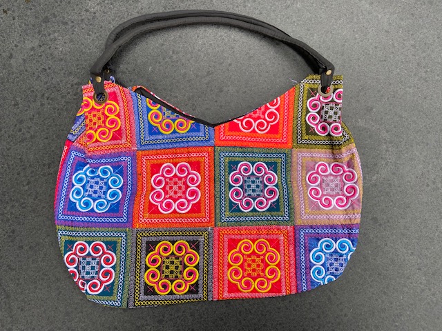 Schoudertas katoen tas Vietnam gekleurd borduursels ritssluiting gevoerd fair trade