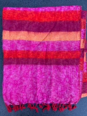 Sjaal van Yakwol Jakwol Shawls of Yak wool jak Fairtrade gestreept roze rood
