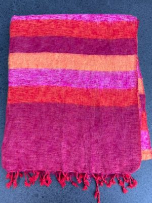 Sjaal van Yakwol Jakwol Shawls of Yak wool jak Fairtrade gestreept roze rood oranje