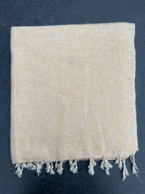 Sjaal van Yakwol Jakwol Shawls of Yakwool Fairtrade beige geel