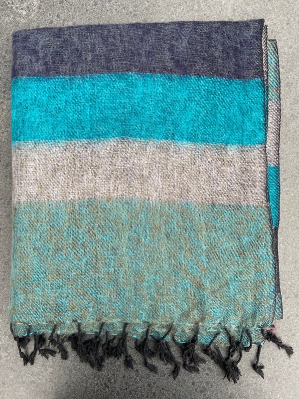 Sjaal van Yakwol Jakwol Yakwollen handwerk omslagdoek Himalaya gestreept beige blauw grijs groen