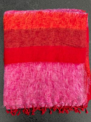 Sjaals van Yakwol Jakwol Jak wollen Shawls of Yakwool Fairtrade gestreept rood roze oranje
